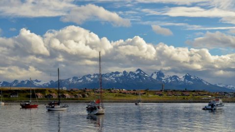 Flüge nach Ushuaia