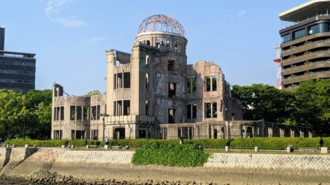 Flüge nach Hiroshima