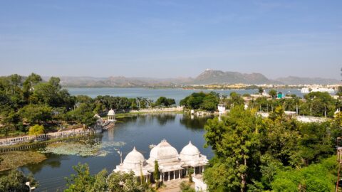 Flüge nach Udaipur