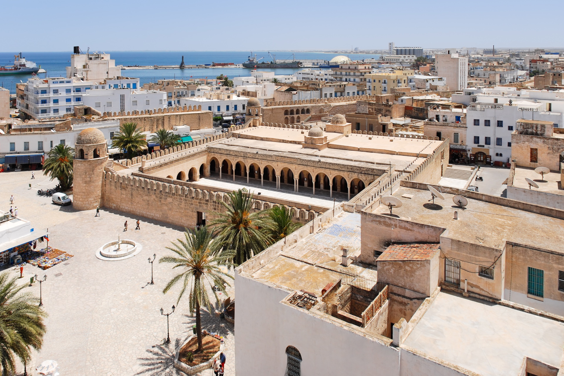 Тунис столица Медина
