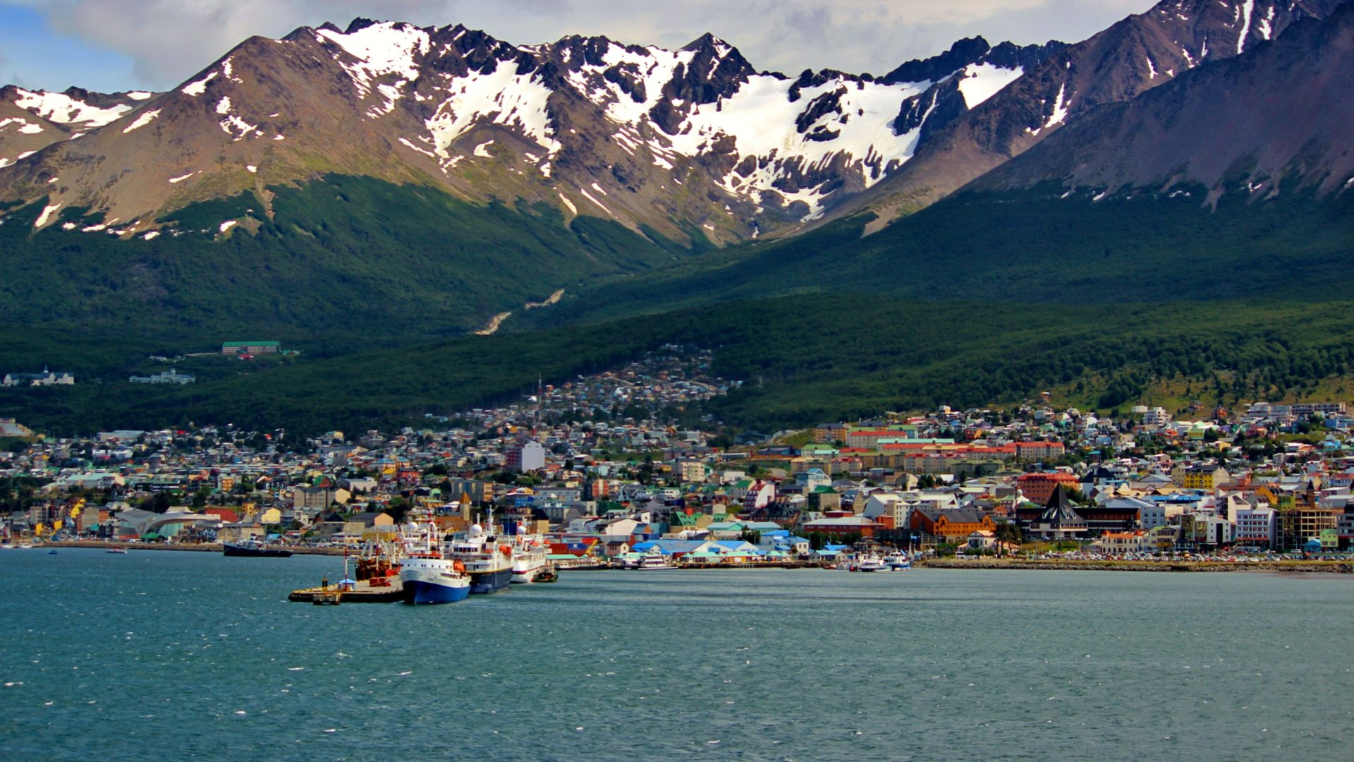 Flüge nach Ushuaia